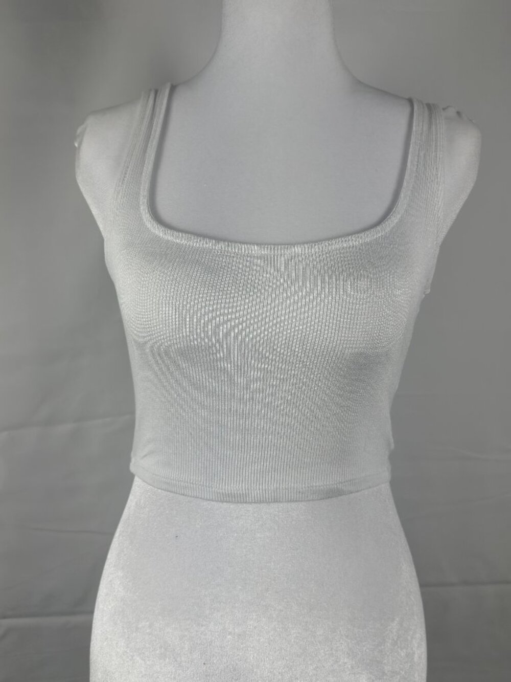 Zenana Ribbed Crop Tank Top Size Small NWT
